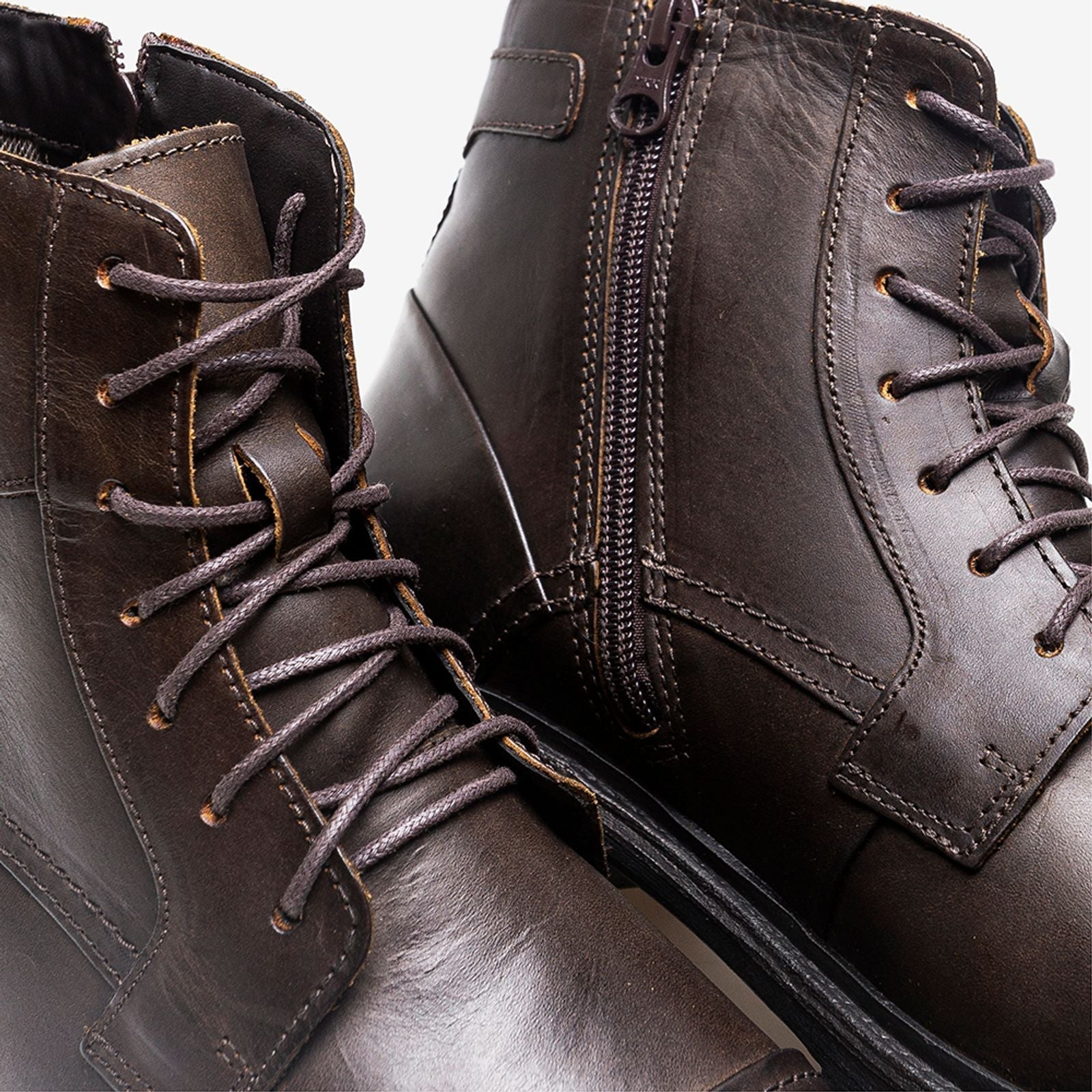 Bota Astro Garage Marrom