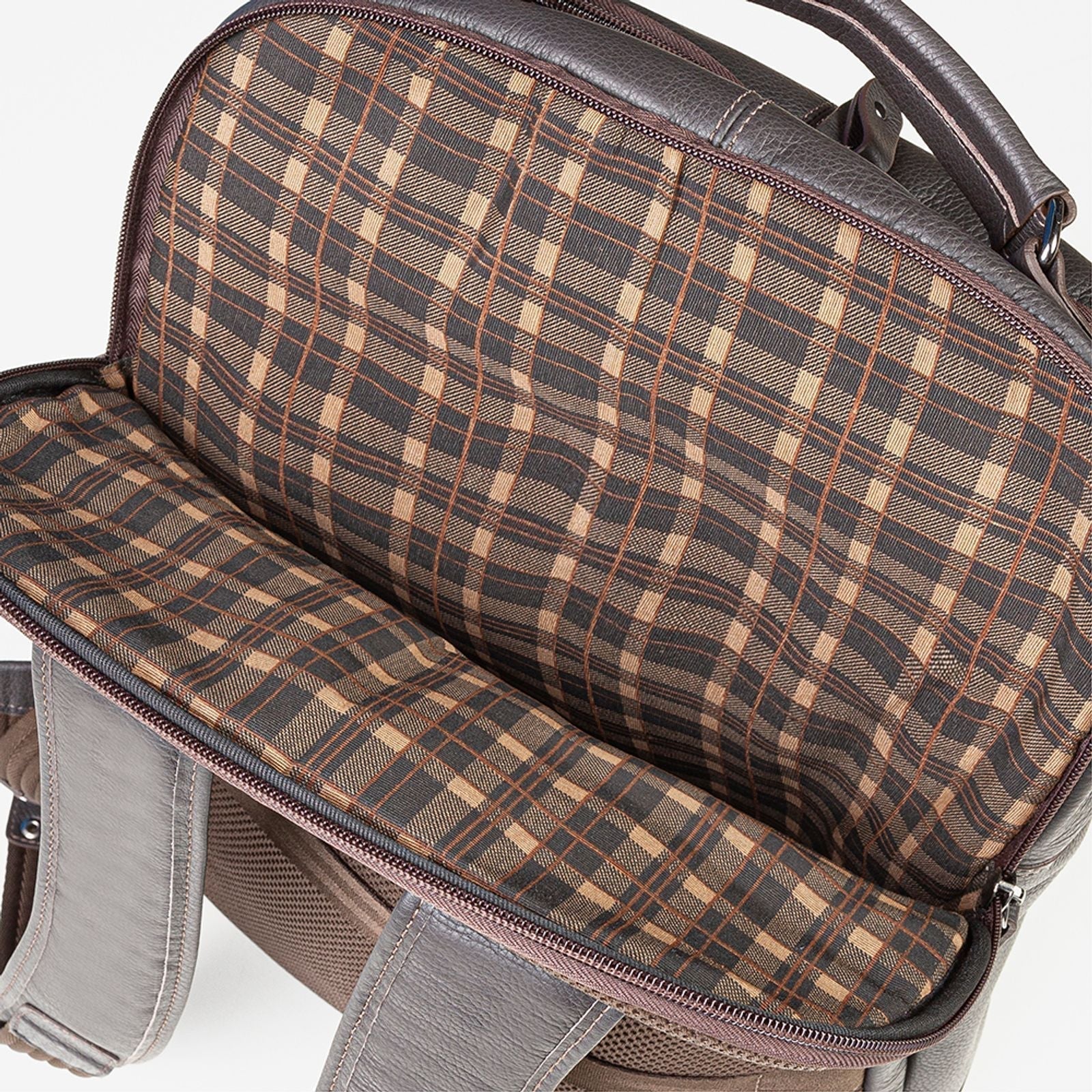 Mochila Em Couro Café